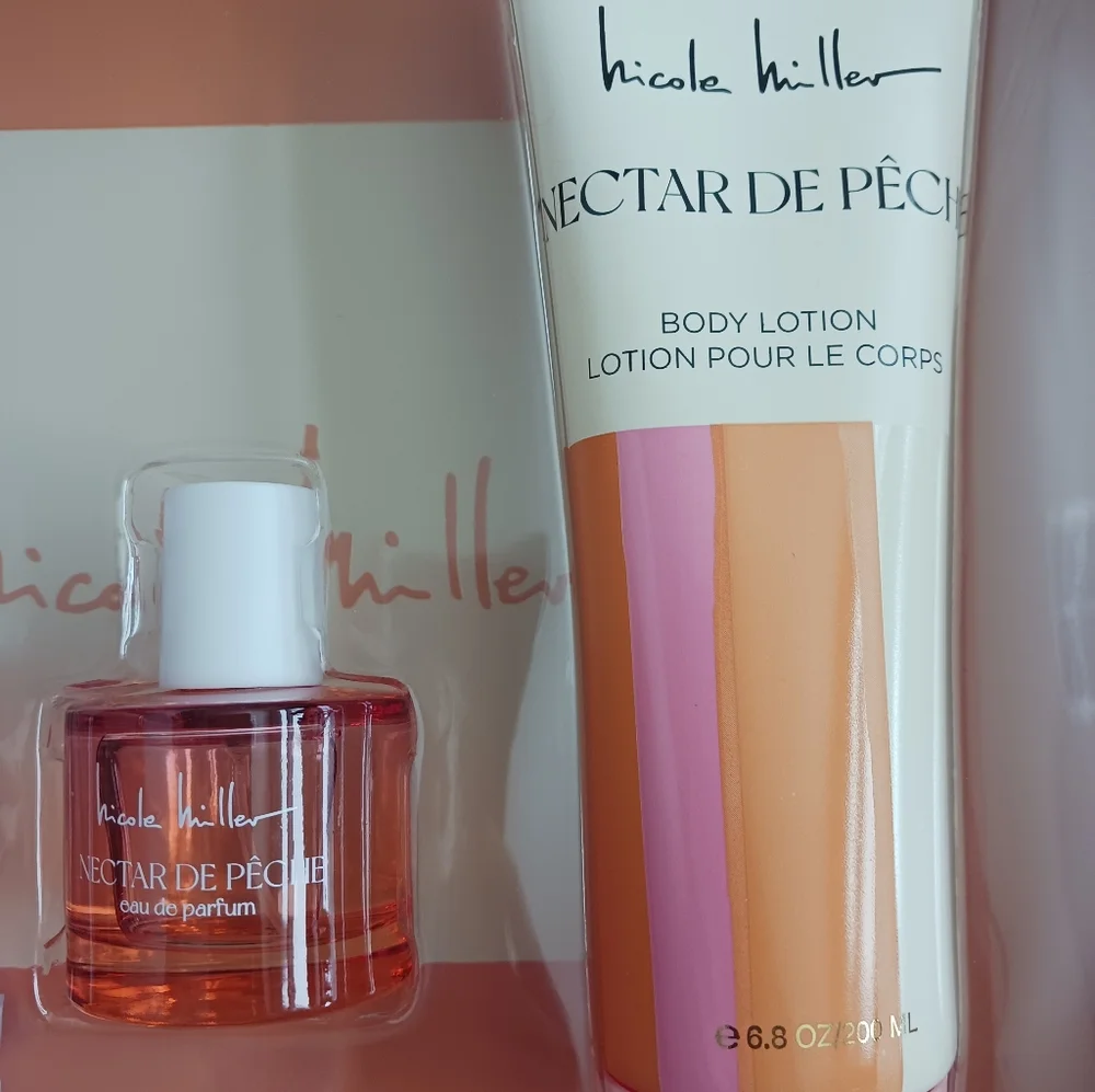 NWT Nicole Miller - Nectar De Peche Set
